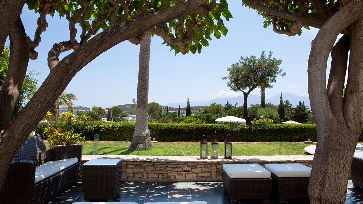 Minos Beach Art Hotel